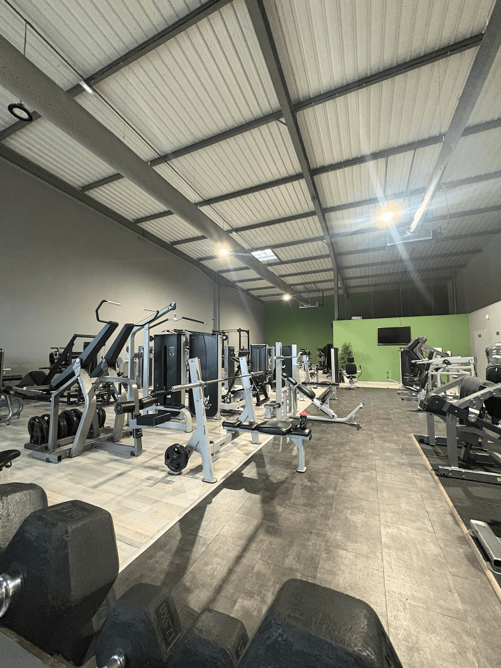 Image montrant la salle principale de Kljb Fitness